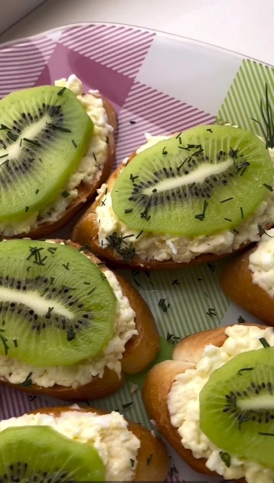 ВКУСНЫЕ БУТЕРБРОДЫ С КИВИ🥝