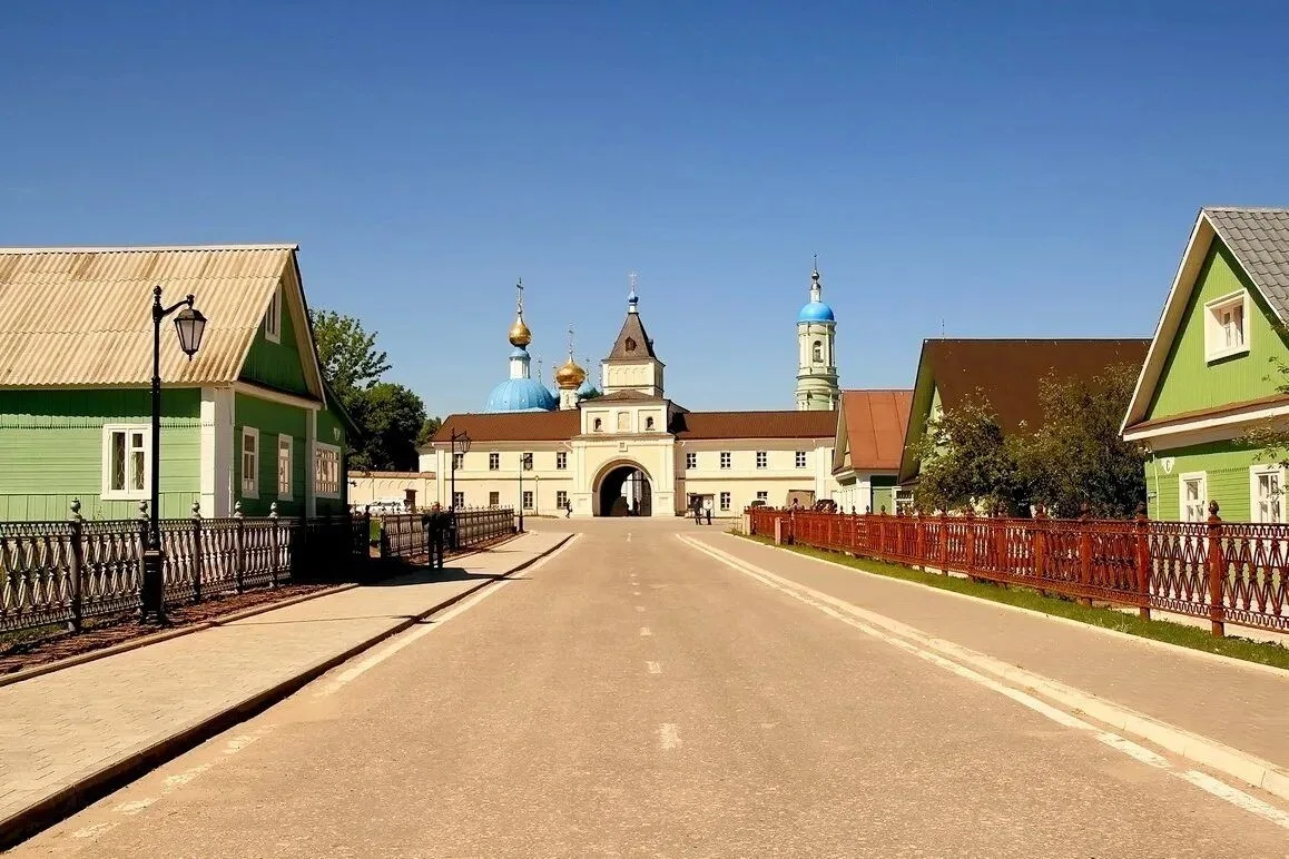 Козельск-старинный русский город! Его основали славяне-вятичи около десятка столетий назад. Козельск