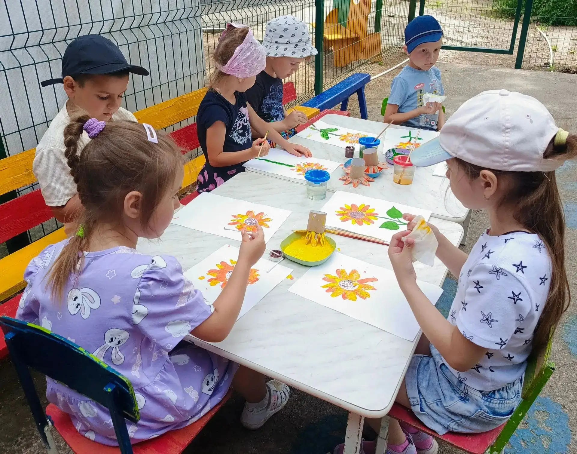 💥Нетрадиционная техника изобразительного искусства.💥

"Подсолнух" 🌻🎨🌻🖌️🌻

Группа 7