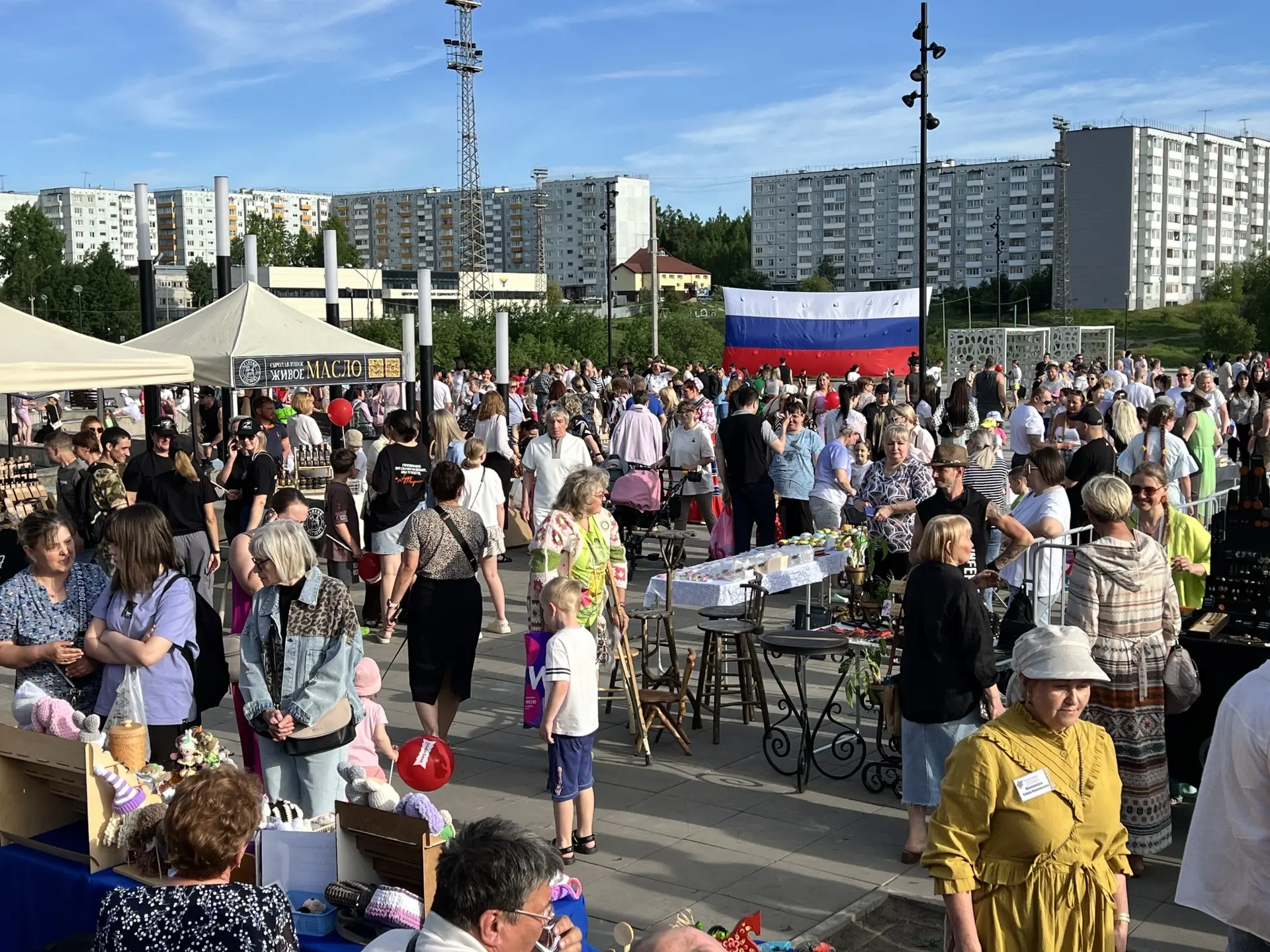Усть-Илимск масштабно и ярко отметил двойной праздник - День России и День города! 🎉