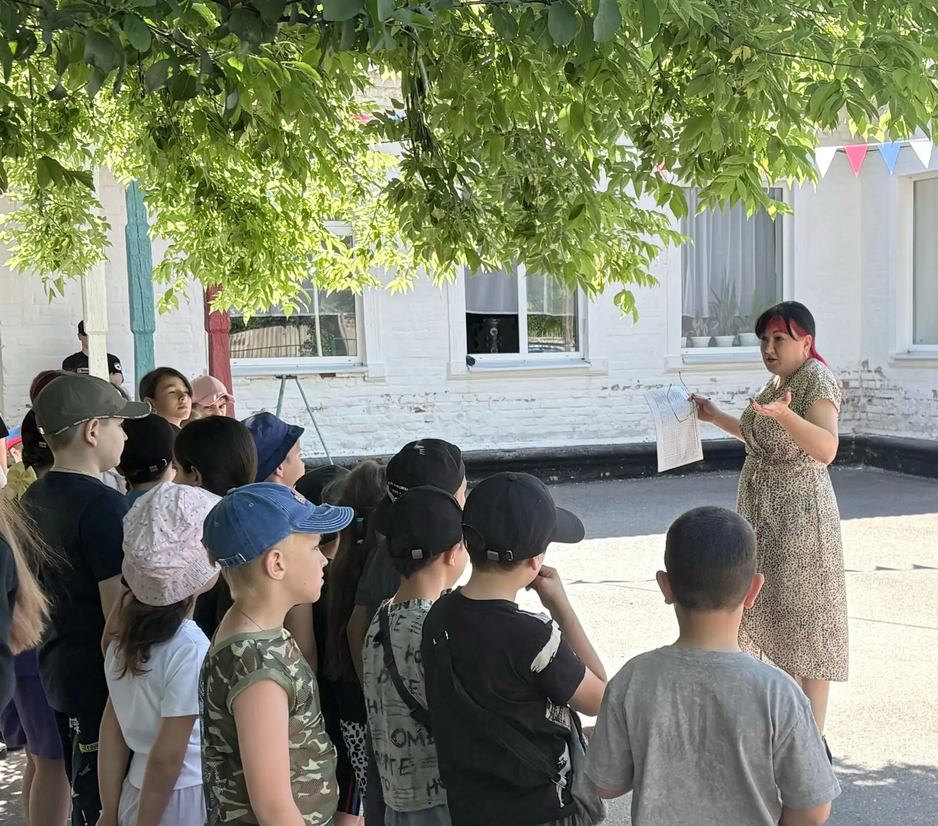 ☀️🌈🧭 6 день смены в пришкольном лагере «Солнышко» — тематический день «Станция Туристическая»! 🦅✨