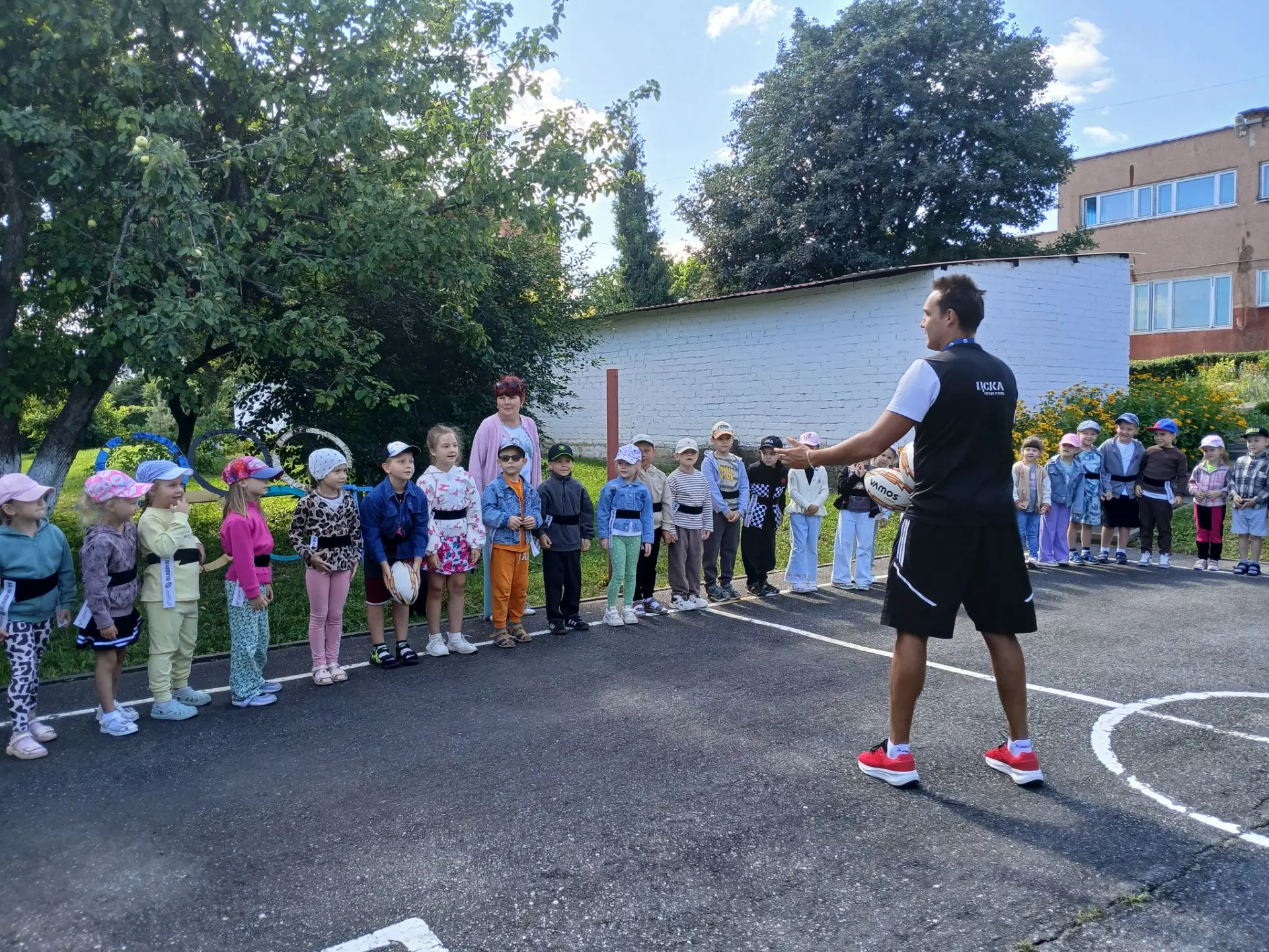 Дорогие взрослые! 🚴‍♀️🏋️ 🤾‍♀️