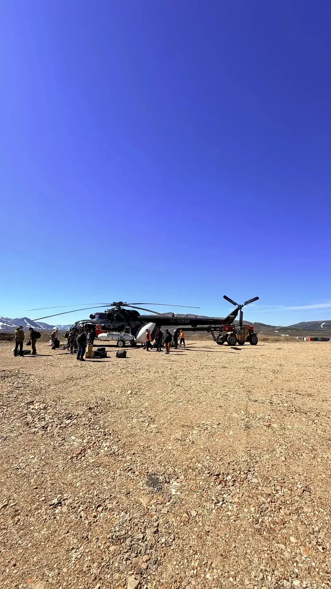 С пятничным утром 🚁 
Выходные уже совсем близко 😉 , но в этом посте мы о небе, даже не передать сл