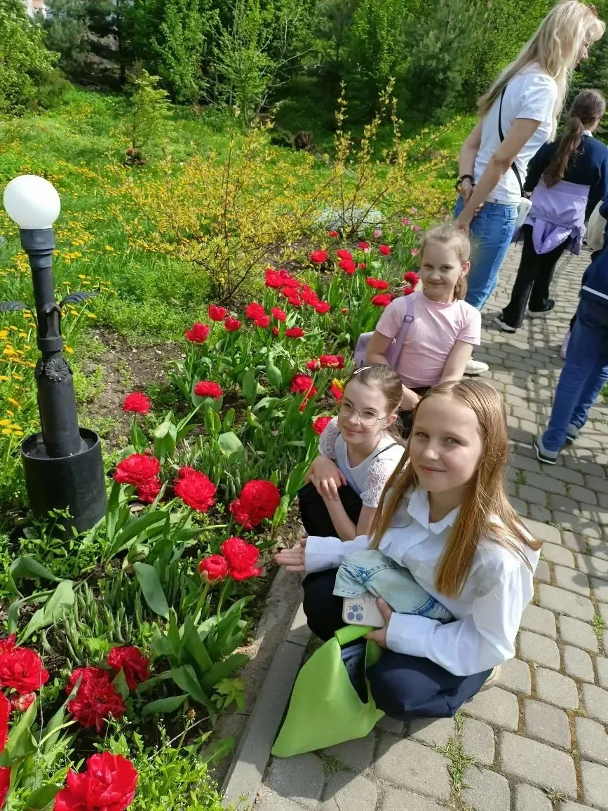 🌱3 ж класс ( классный руководитель-Лебедева Е.К.) посетил Патриаршие сады.  В рамках программы "Живы