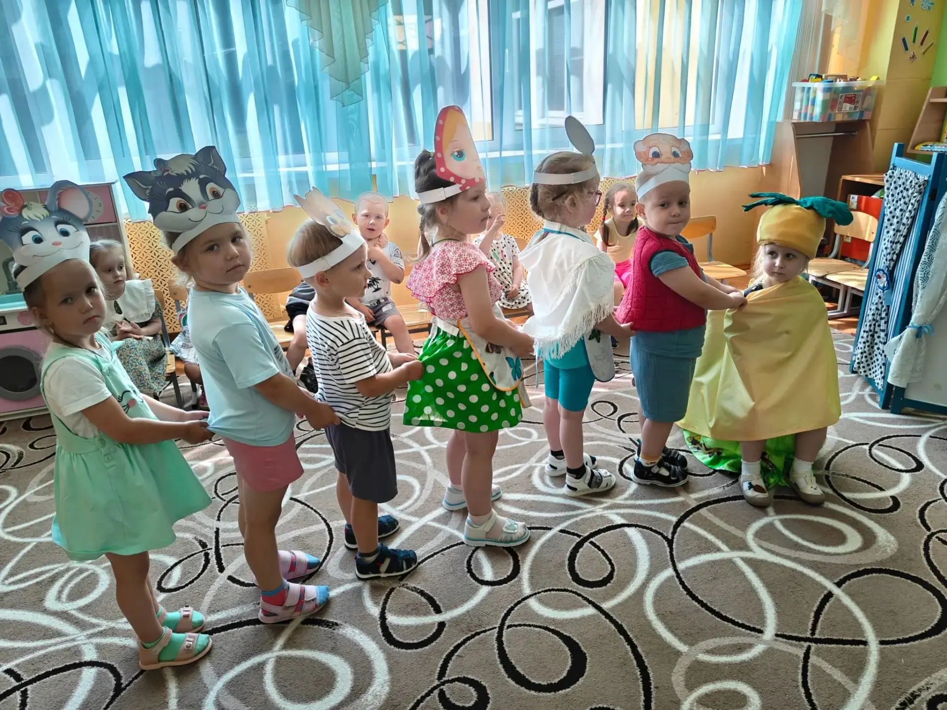У нас в детском саду прошел  особенный день — День театра! В нашем детском саду были ор...