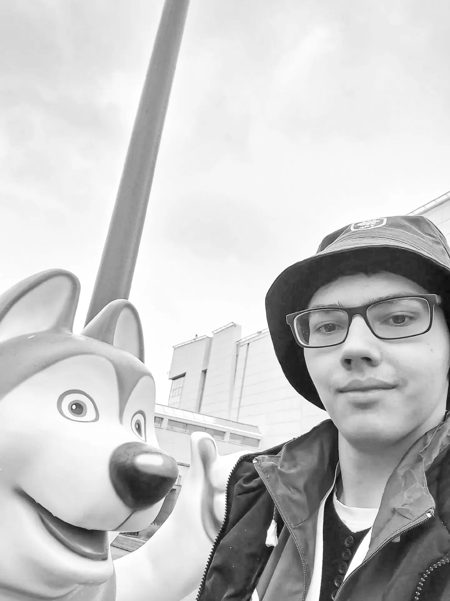 Портрет прадеда и целая эпоха. Как одна маленькая семейная фотография оживила связь цел...