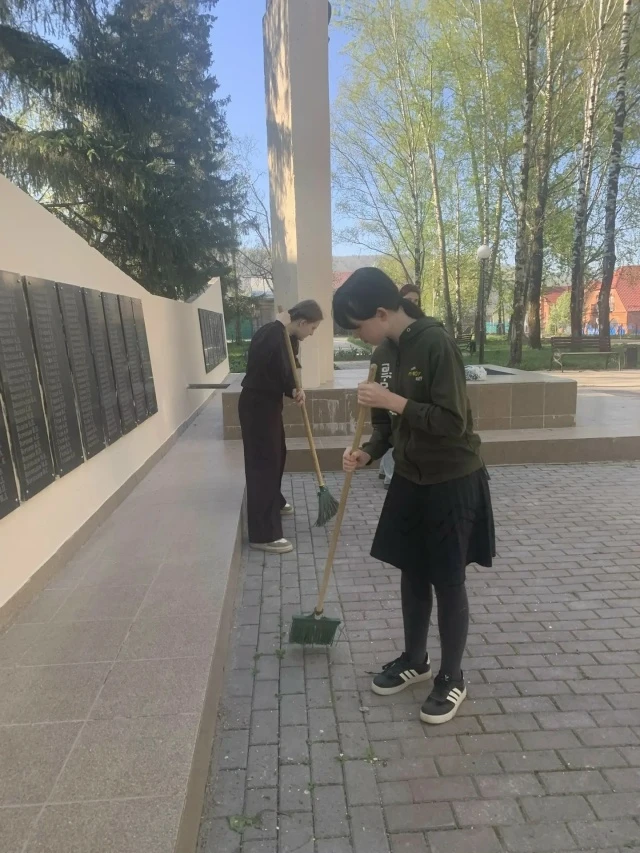 🌿 Мы — «Зелёные феи» из школы № 4 города Миньяра! 🌿
Участвуем во Всероссийском проекте «Юннатская 