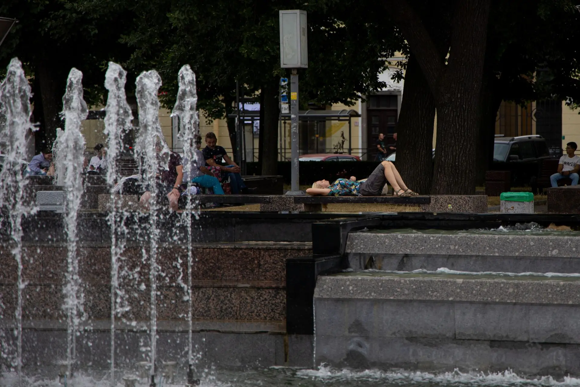 Более 30 фонтанов помоют в Петербурге в течение недели.

«Чтобы водные жемчужины города радовали жит