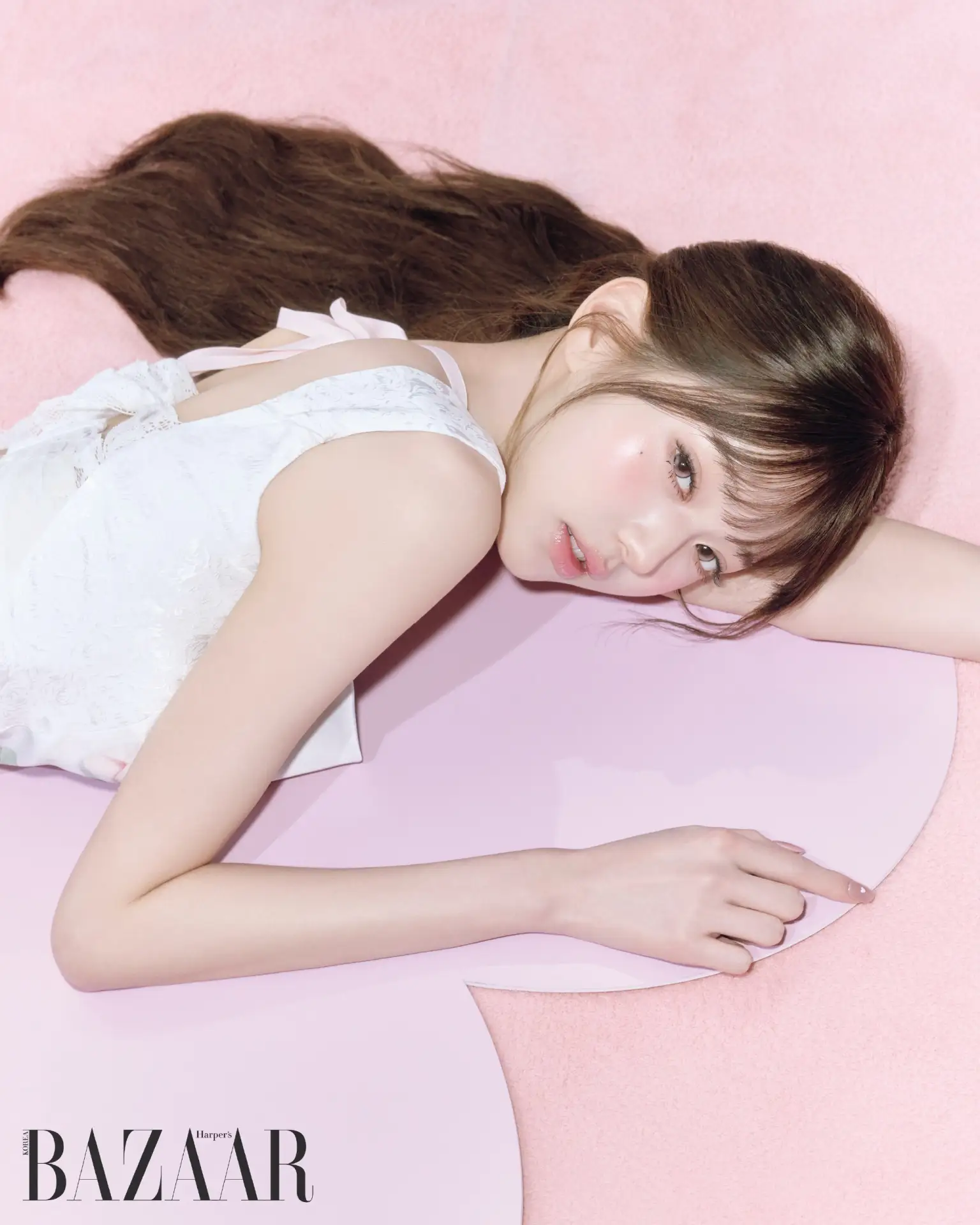 📮 #ive

🎐 Обновление социальных сетей Вонен:

Baby, I care for you 🎀💕