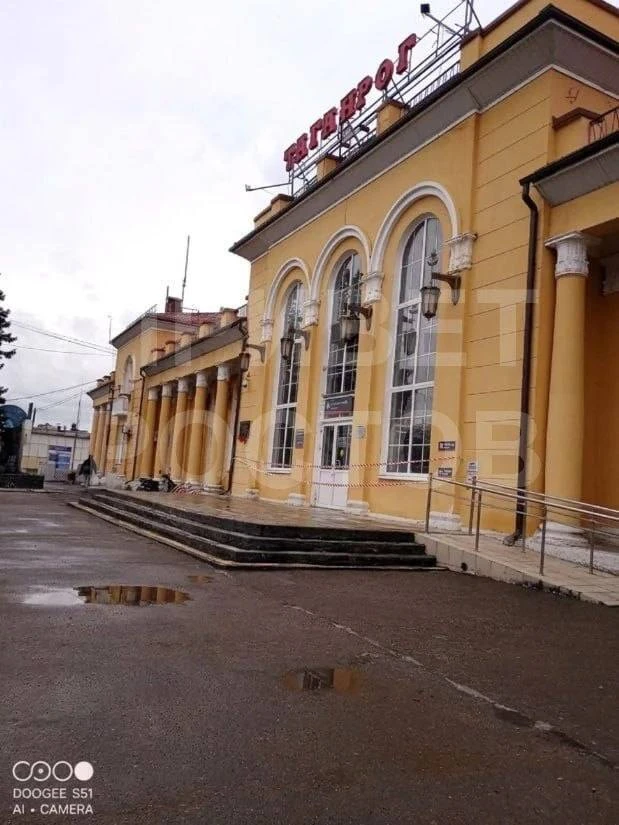 📊 Из-за угрозы взрыва срочно эвакуировали железнодорожный вокзал в Таганроге