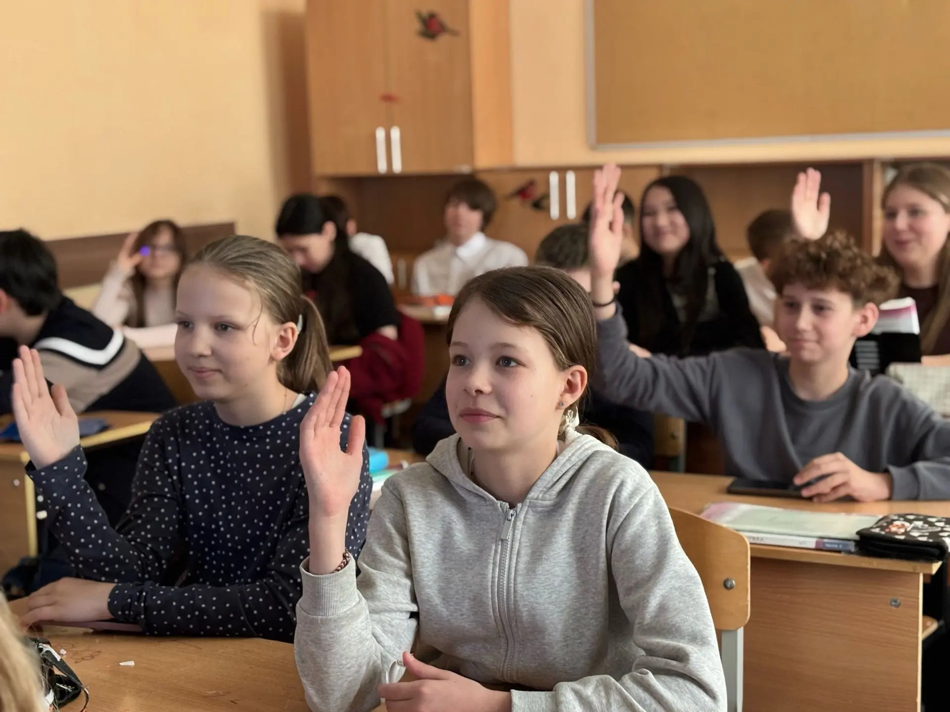 День единства народов Беларуси и России  🇧🇾🇷🇺В 5 «В» классе прошёл урок, посвящённый Дню единства на