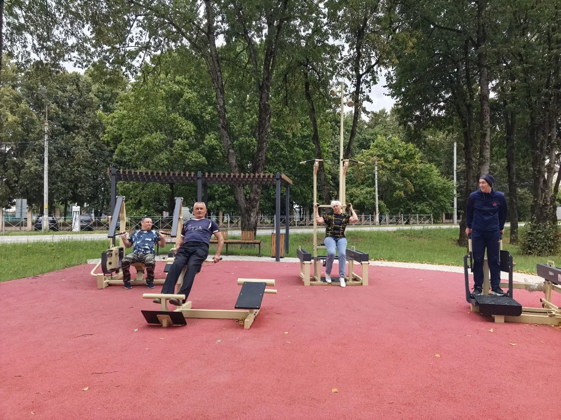 Сегодня на стадионе «Урожай» состоялось занятие по адаптивной физической культуре (АФК)...