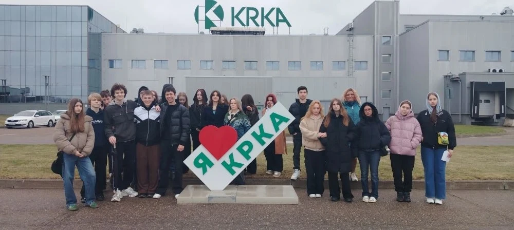Сегодня, 11 апреля 2026 года, ученики 10 «А», 10 «В», 9 «В» и 9 «Г» классов в сопровождении педагога