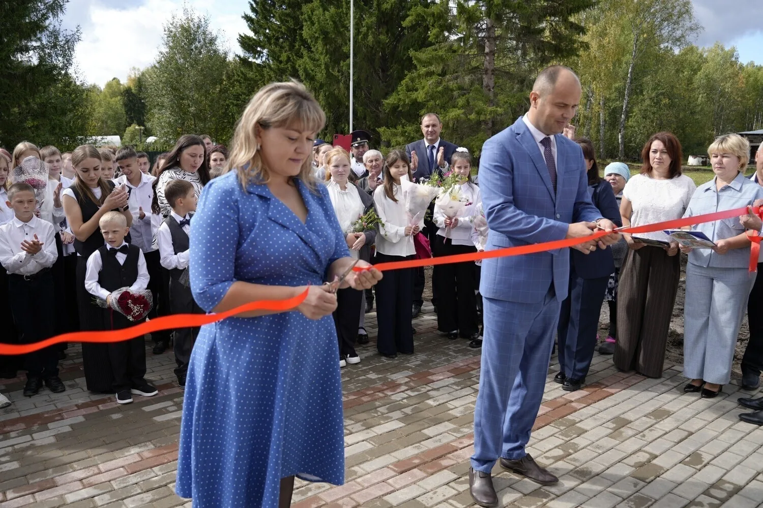 🎉 С Днём знаний, дорогие ученики, родители и педагоги! 🎉