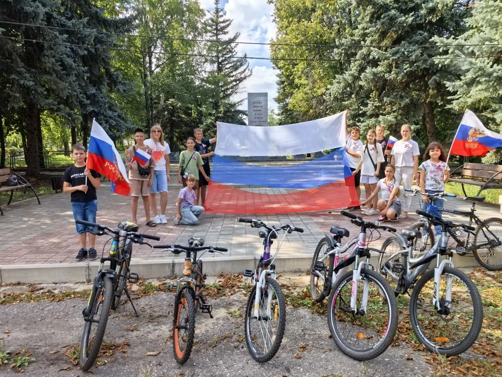 22 августа отмечается день Государственного флага Российской Федерации.