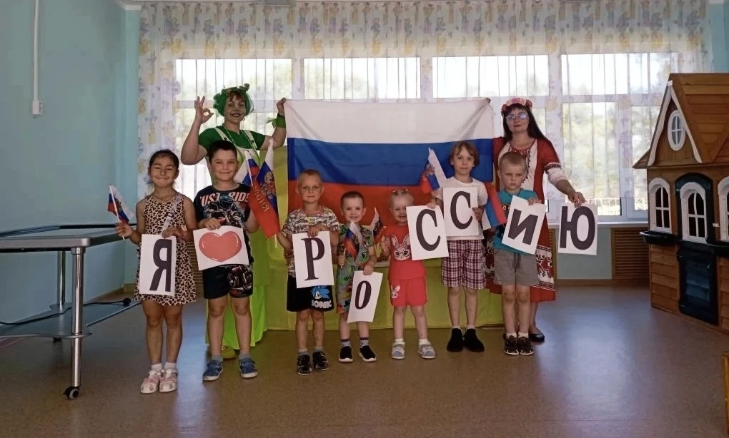 11 июня сотрудники ОСП Моховской СДК МБУК "Залегощенский РДК" провели для воспитанников...