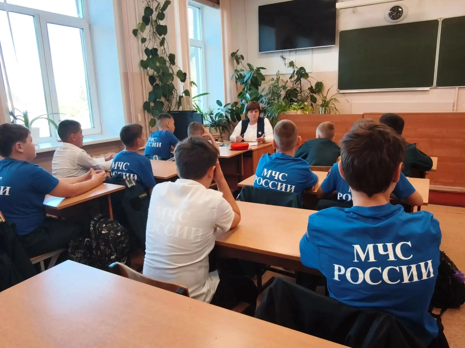 🎒 Уроки безопасности для пятиклассников: учимся быть внимательными и осторожными! 🎉
