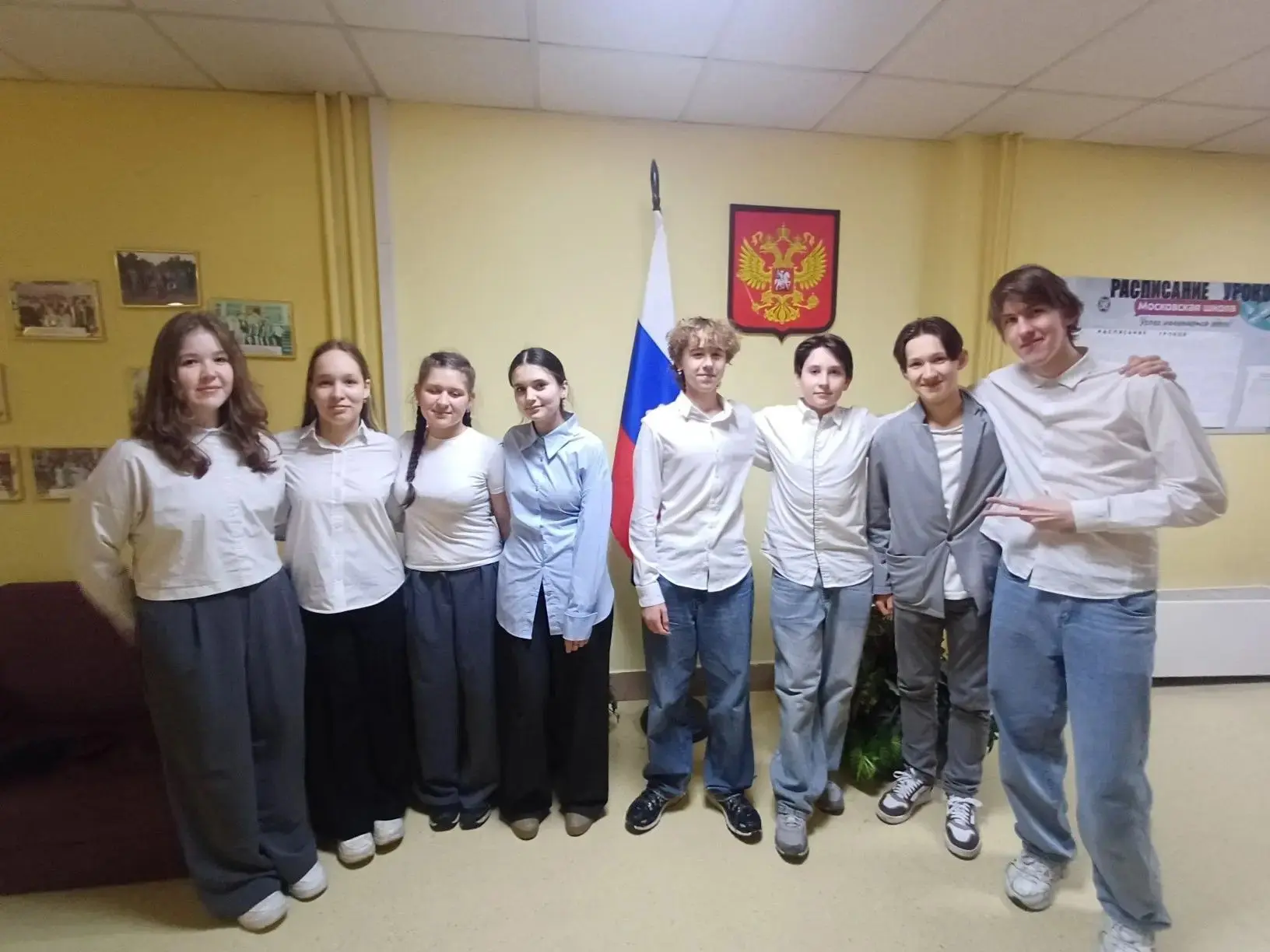 📢 Новости класса «Математическая вертикаль»  🎯 Ученики 8 М класса активно поучаствовали в интеллекту