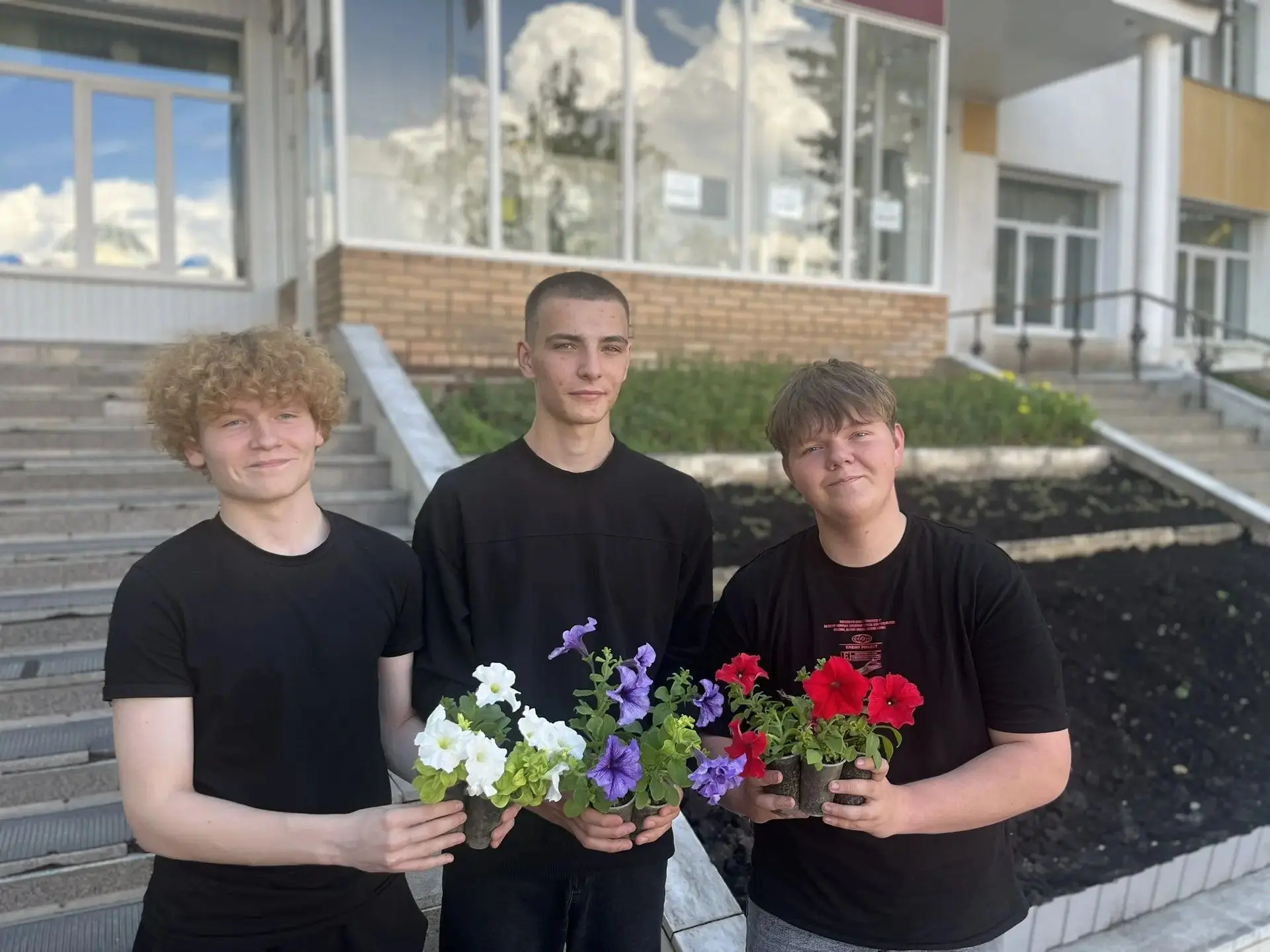 🇷🇺✨Расцветаем вместе с Россией! 

В рамках празднования Дня России в нашем учебном заведении прошл