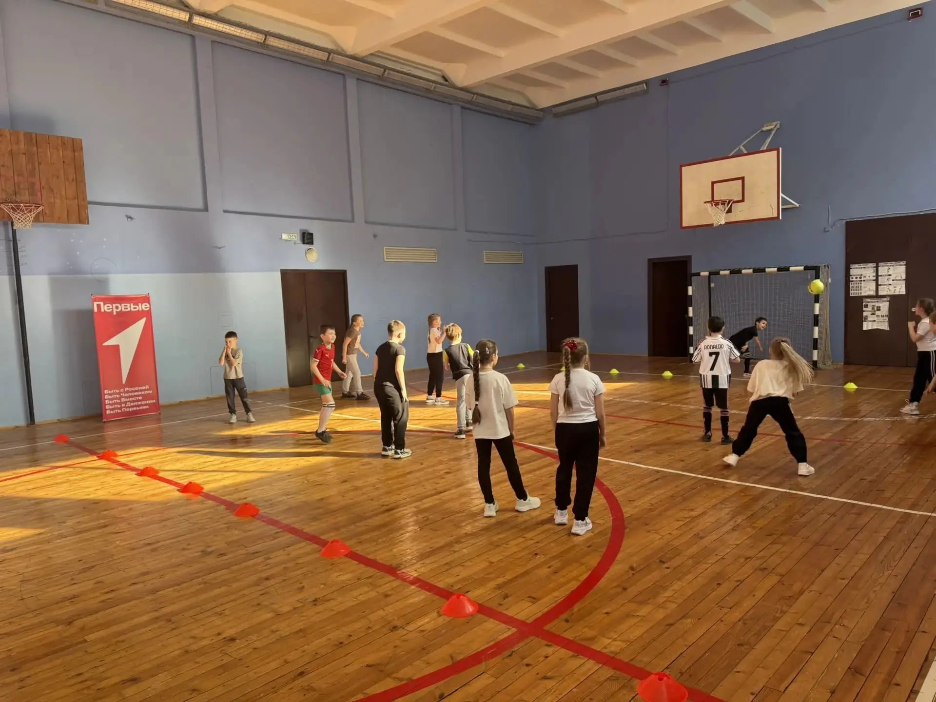 «Дворовым играм быть»: наши ребята вспомнили вышибалы! 🏐⚡  В рамках Всемирного дня здоровья и всерос