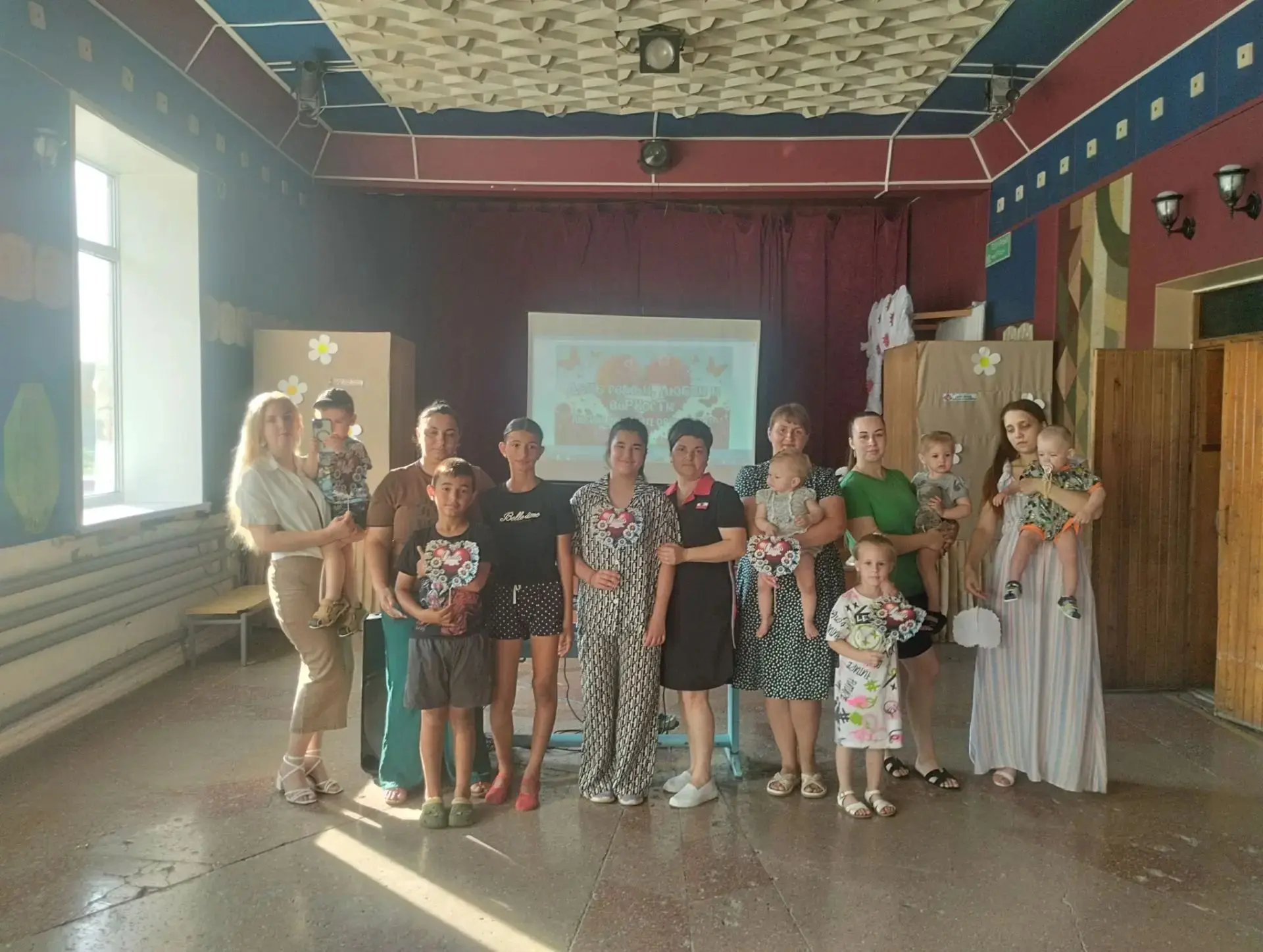 Сегодня, в нашем Доме культуры,  в преддверии светлого праздника Дня семьи, любви и вер...