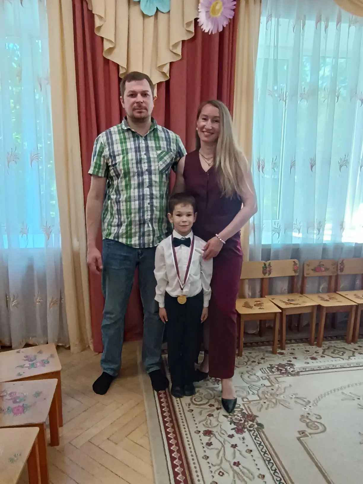 Младший сын выпустился из садика.