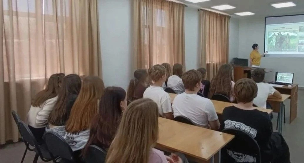 «О чем молчат старинные полотна»