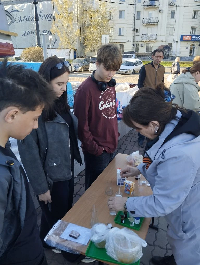🌞 Прекрасный день на городской набережной!  Сегодня на набережной царит отличная погода, и мы с радо