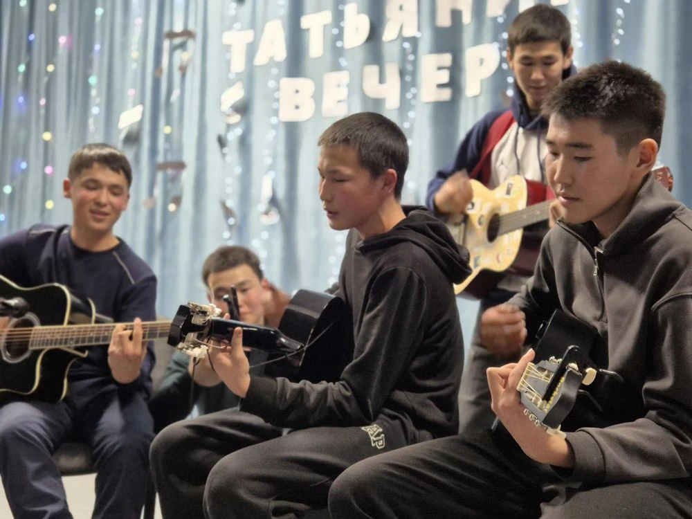 Гитарный вечер в стенах школы 🎸✨
