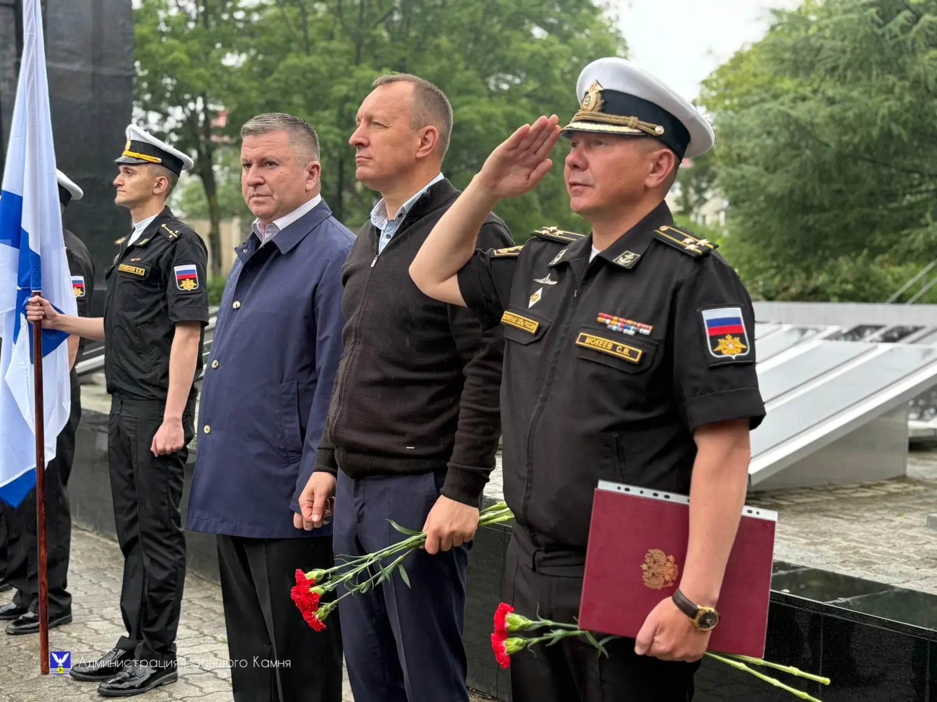 🕊️Помним, гордимся и чтим: то, что никогда не будет забыто

Сегодня у памятника воинам-землякам, па