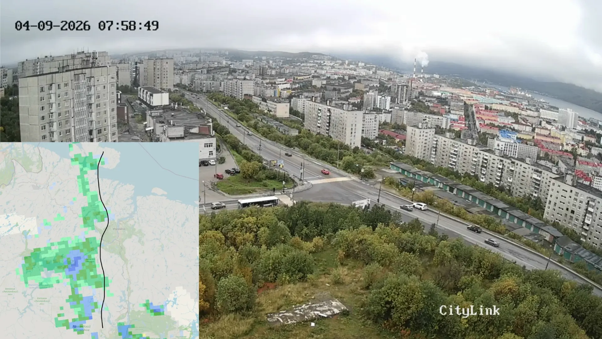 Всю ночь полосу к западу от города заливало дождём. Так как тяги практически нет, дожди...