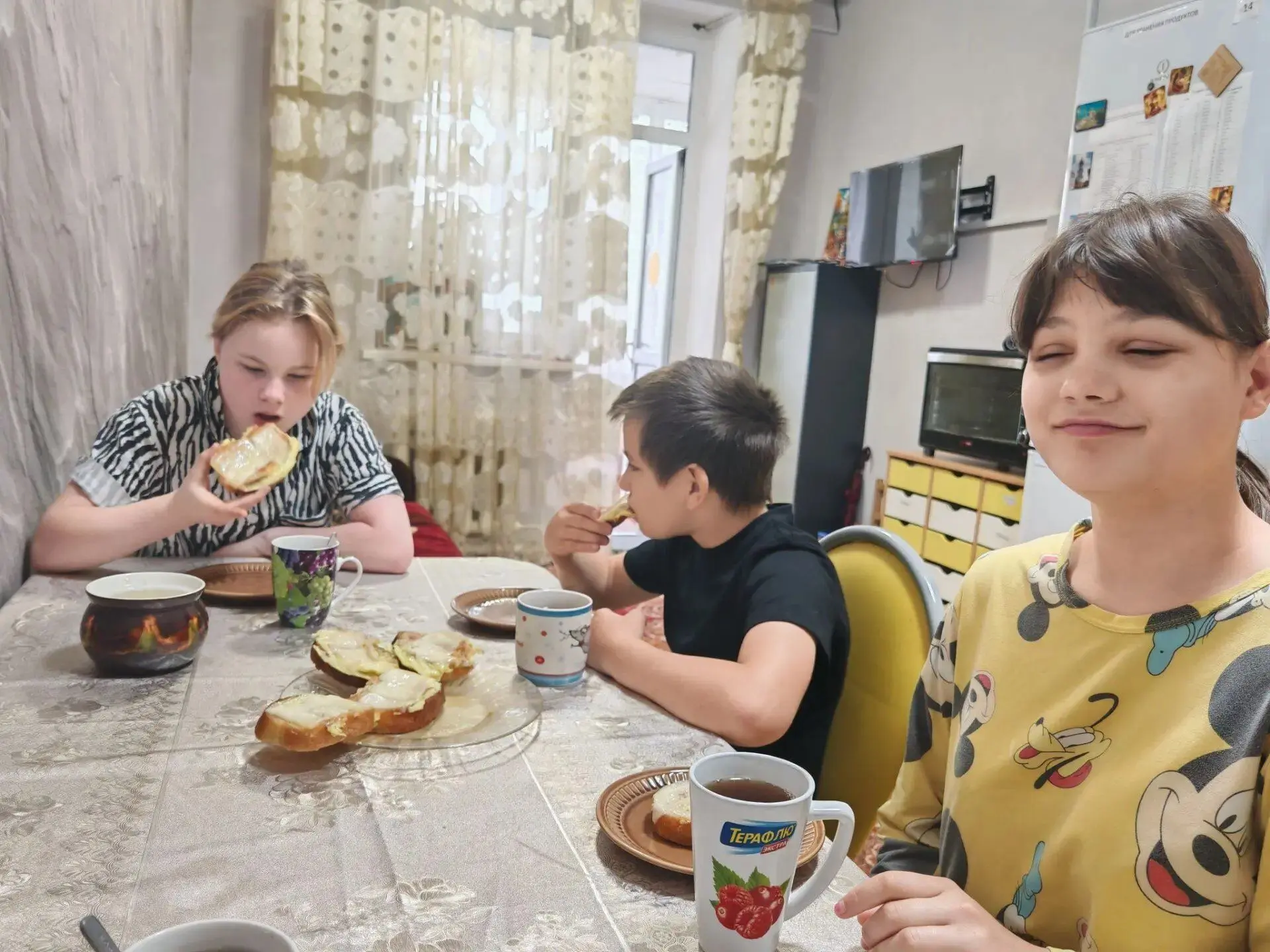 КАК У НАШИХ У ВОРОТ, ЖИЛ ДА БЫЛ БУТЕРБРОД!
Бутерброды – это не просто еда, это целая философия! Они 