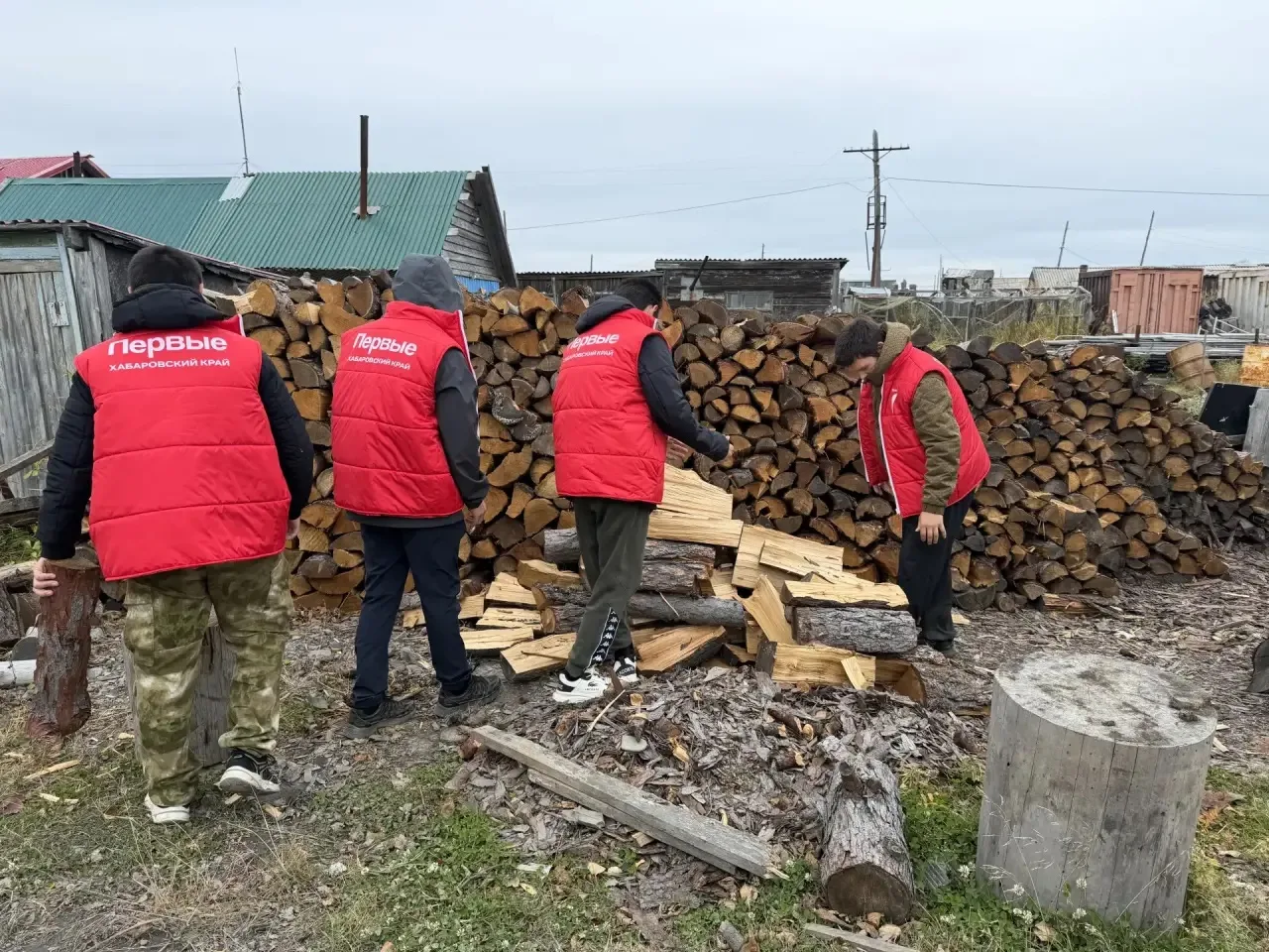 ⚡️1 октября, в День пожилого человека, активисты Движение Первых из 9 «Б» класса школы ...