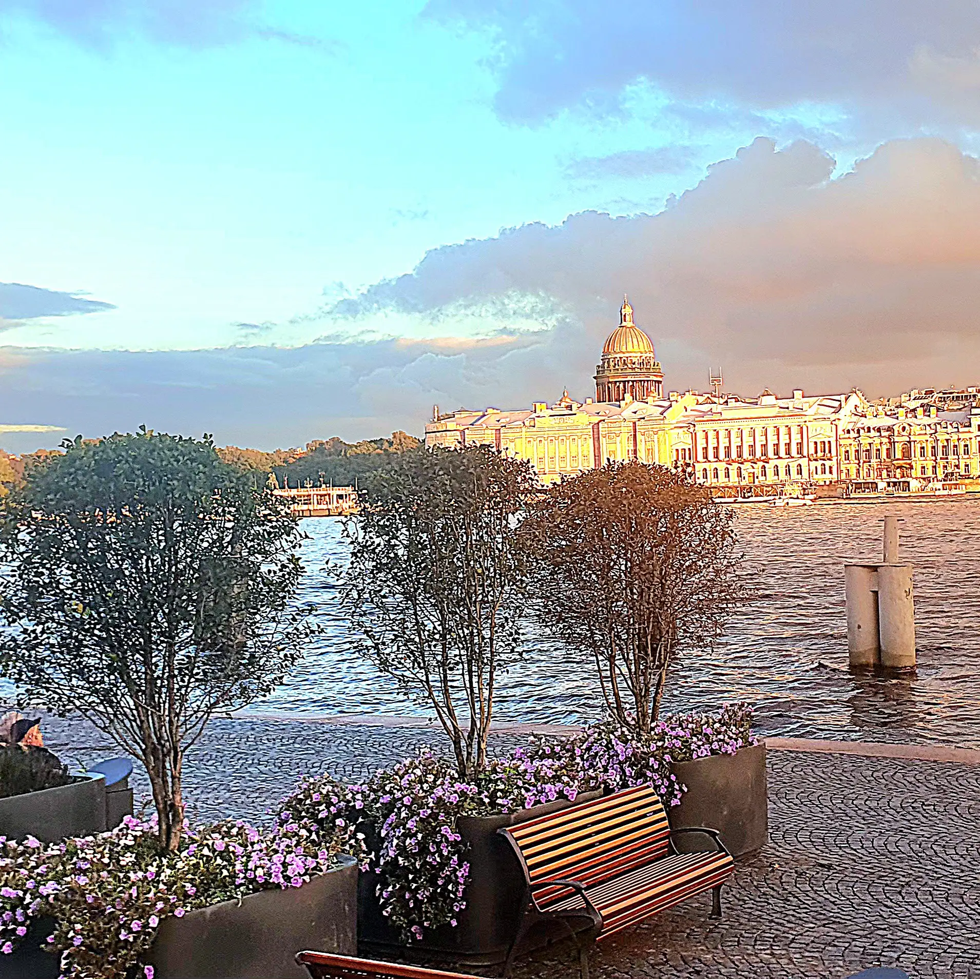 Фото