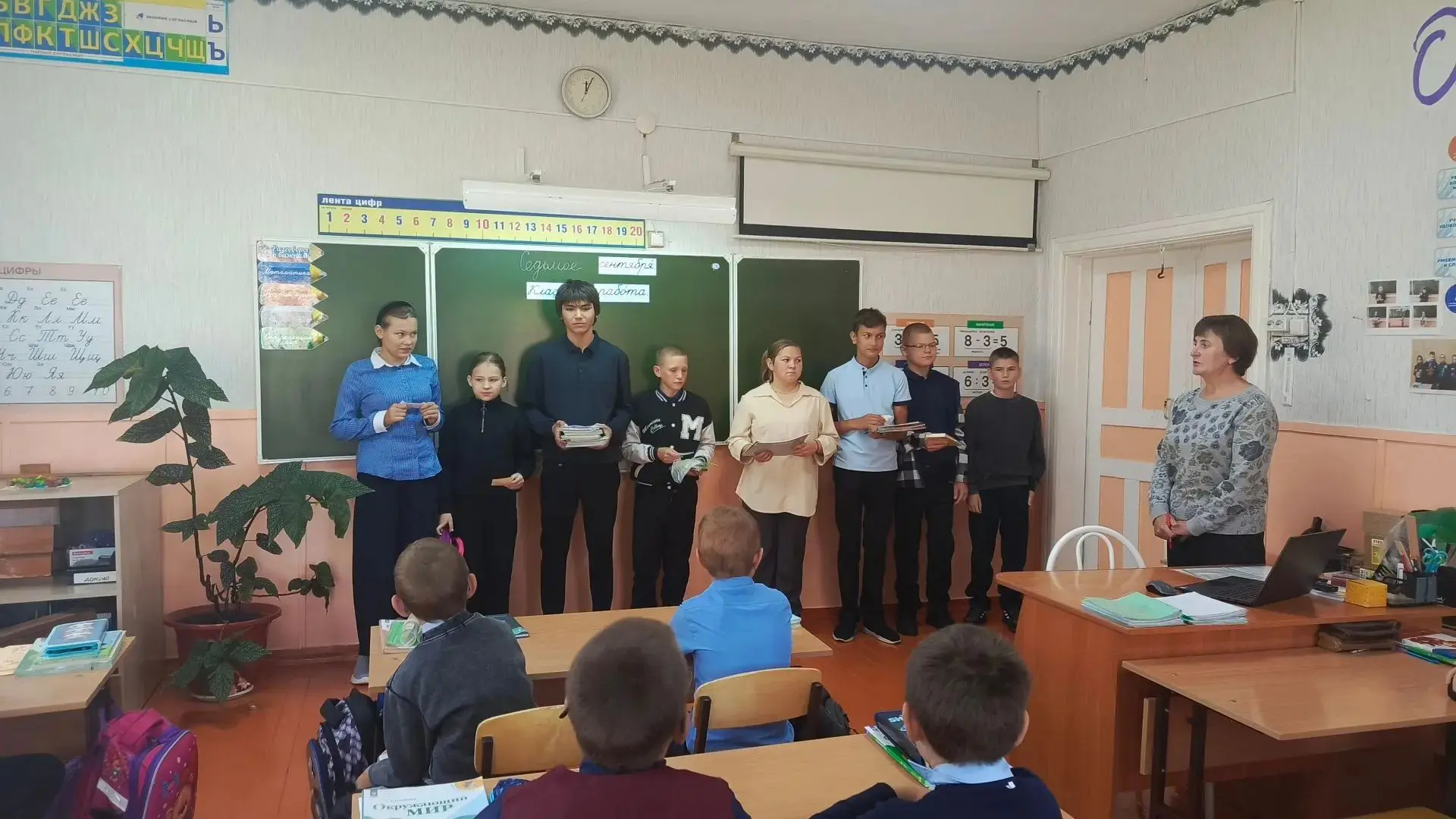 Друзья, делимся с вами частичкой нашего школьного тепла! В МКОУ Тулинская СОШ завершила...