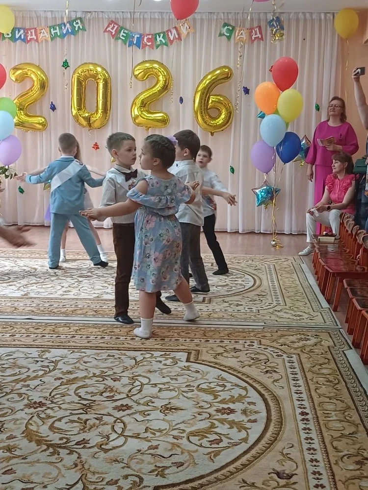 Сегодня волненье сдержать невозможно -