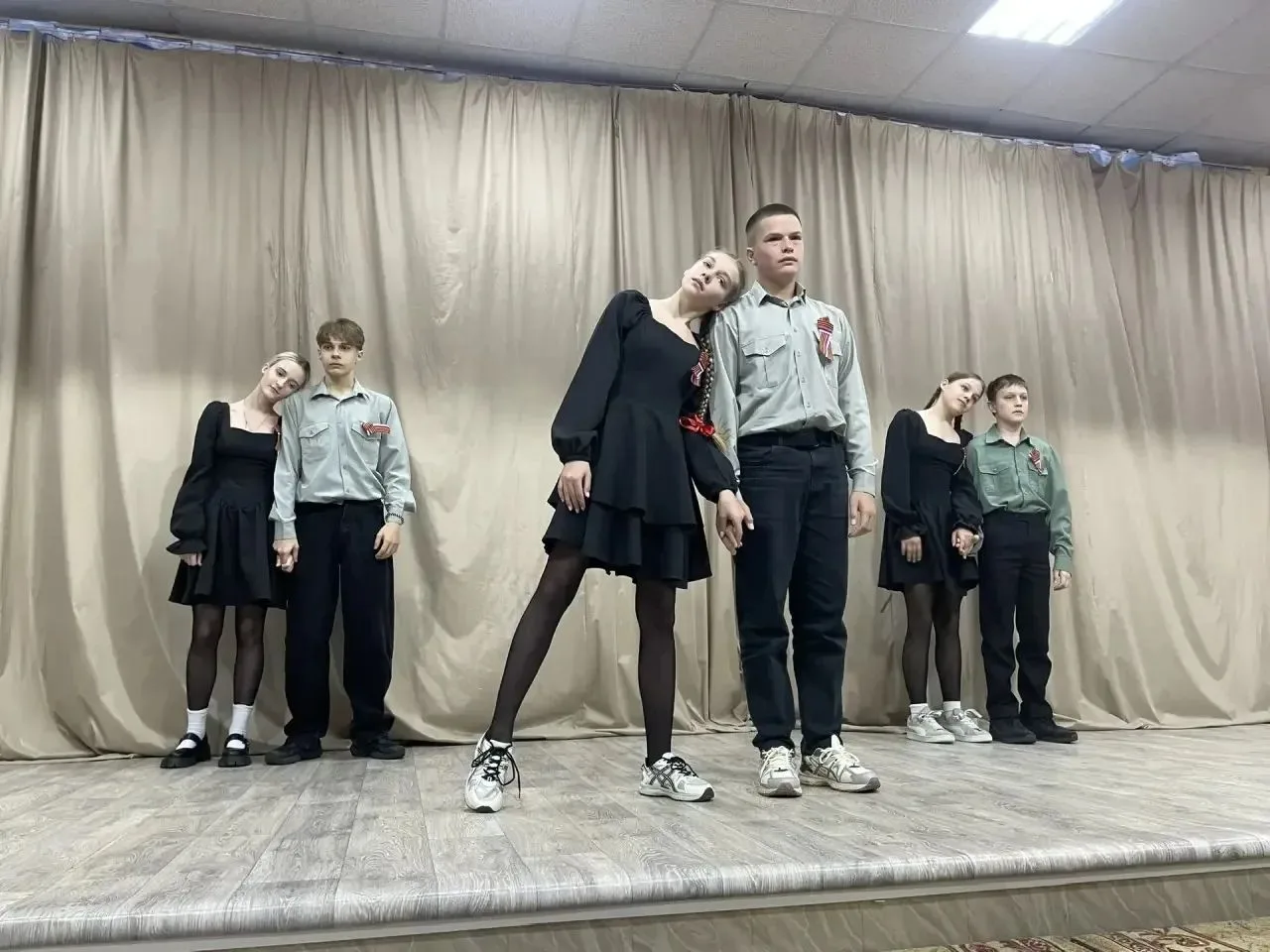 Школьный фестиваль музыкально-литературной композиции «Голос Памяти» прошёл среди 5-11 классов. «Гол
