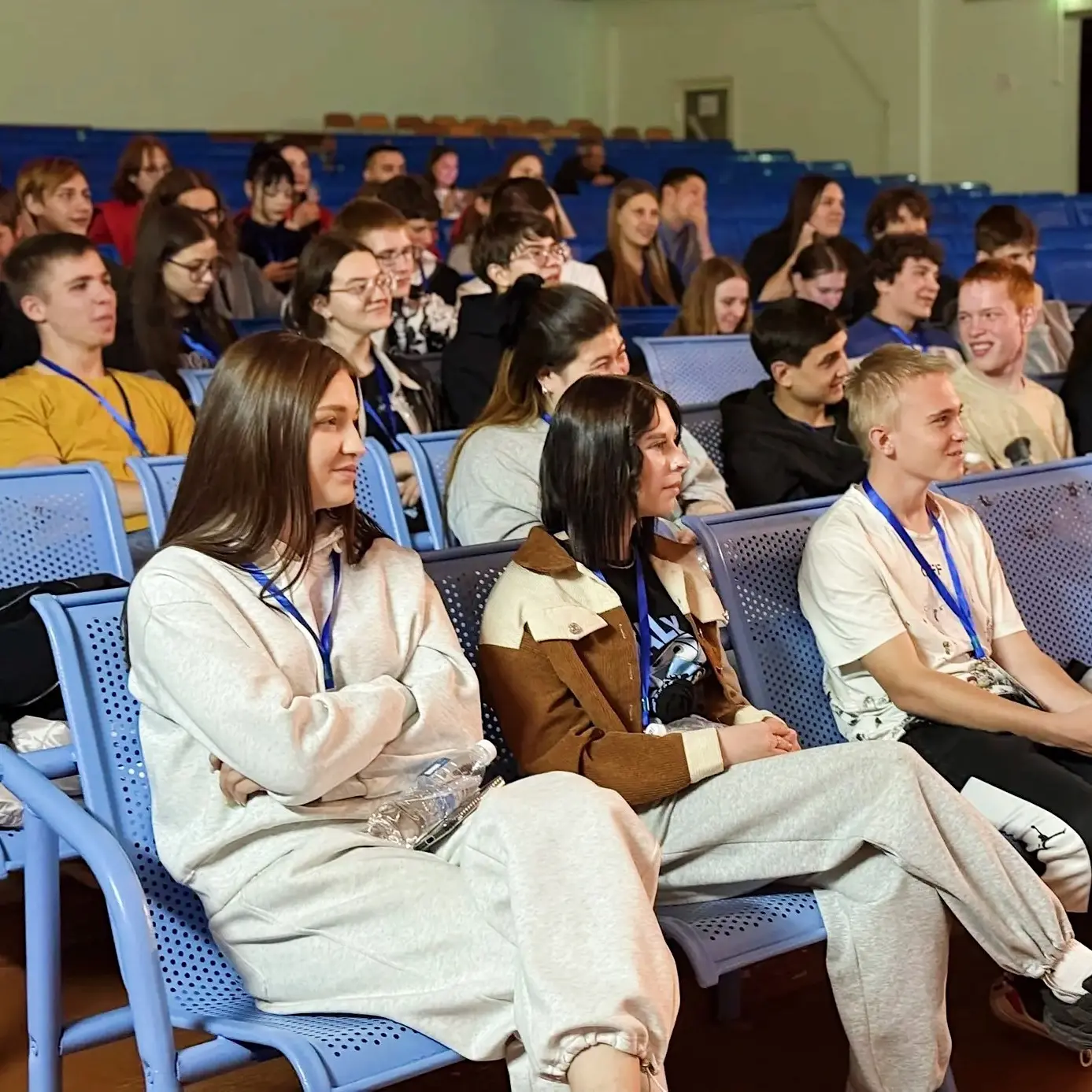 В Еврейской автономной области встретился со студентами вузов и колледжей на открытии п...