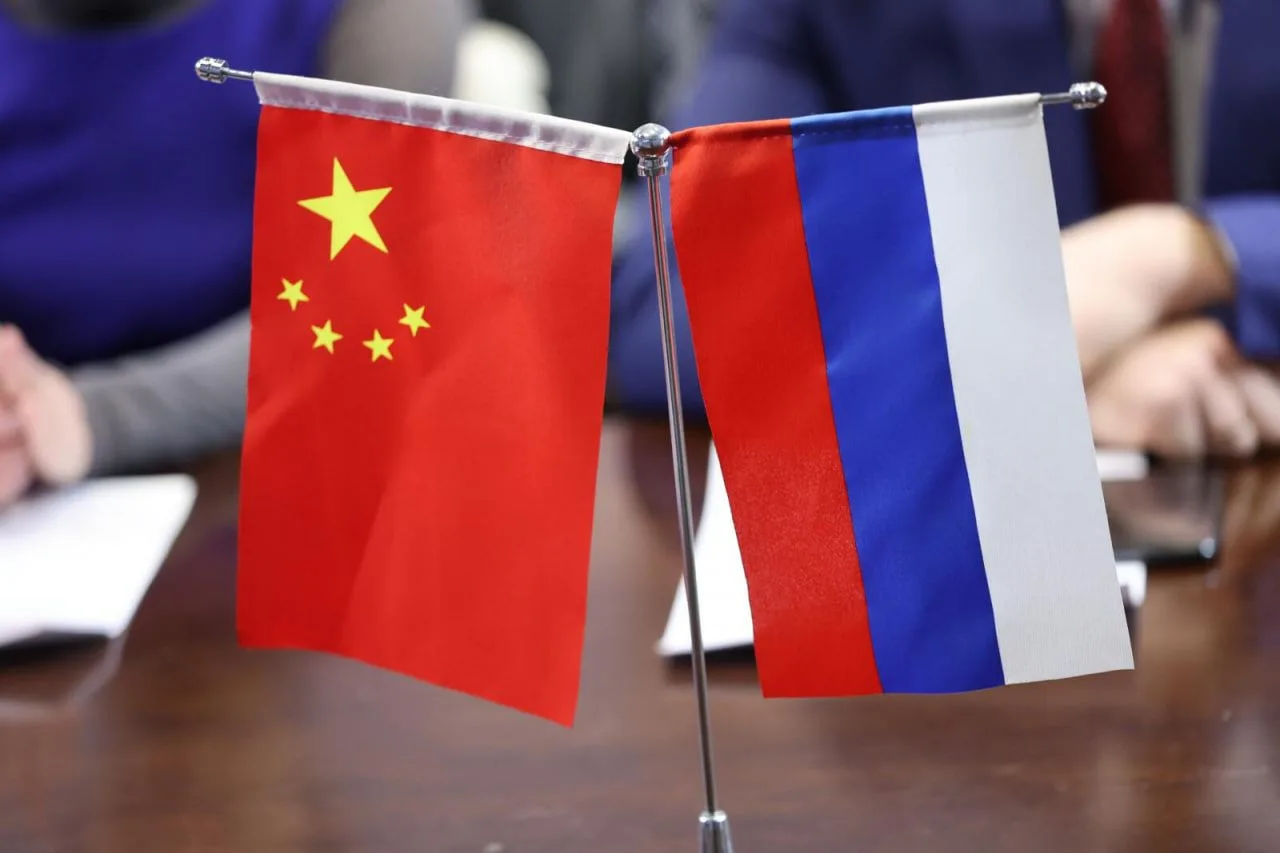 Россия и Китай обсуждают возможность введения безвизового режима на постоянной основе

Москва также 