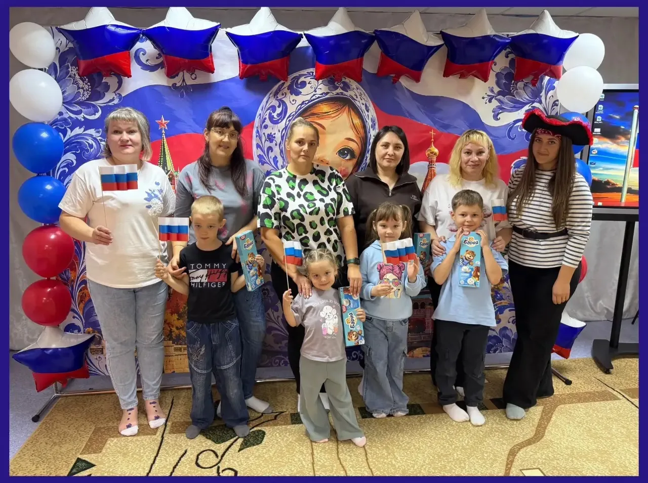 🎉В рамках празднования Дня Государственного флага России в нашем детском саду прошёл у...