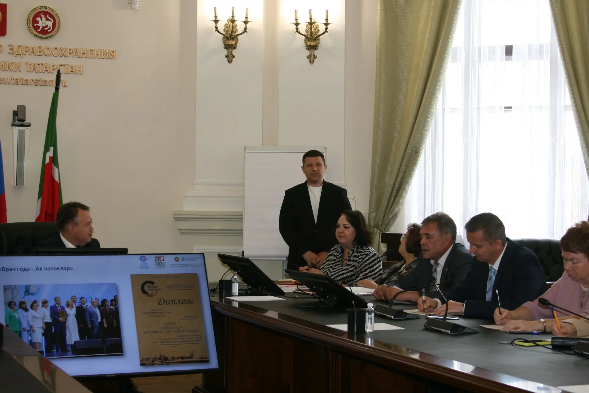Молодым – дорога!
 
Сегодня в Минздраве Татарстана прошло обсуждение кандидатов номинации «Молодая г