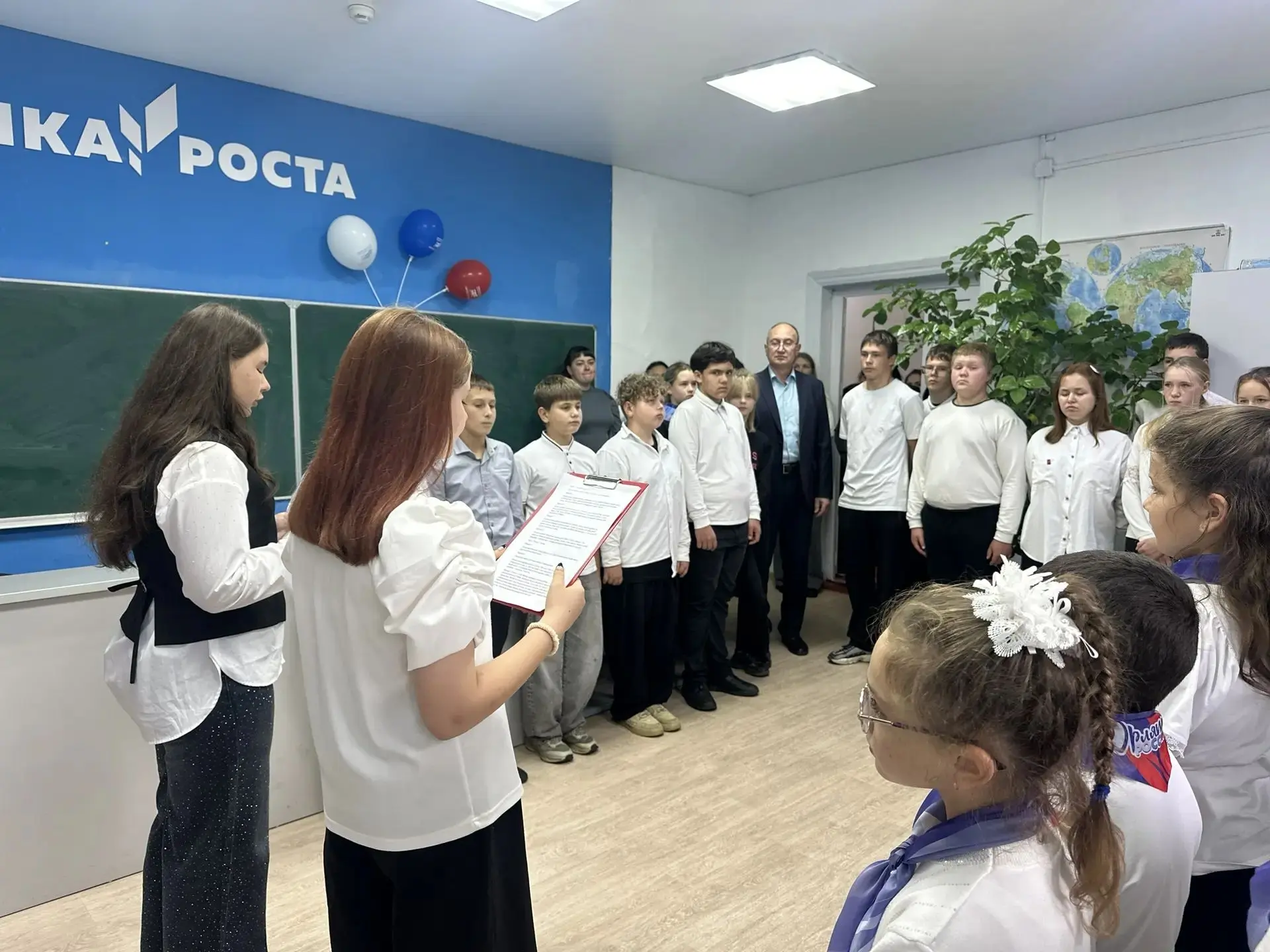 В МКОУ «ООШ с. Беске» состоялось торжественное мероприятие, посвященное открытию «Парты...