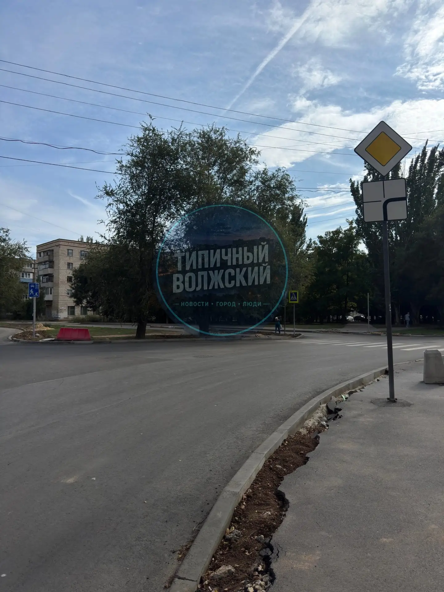 Прошу привлечь внимание подрядчика или кто сотворил этот ужас???? Больше 2-х недель вот...