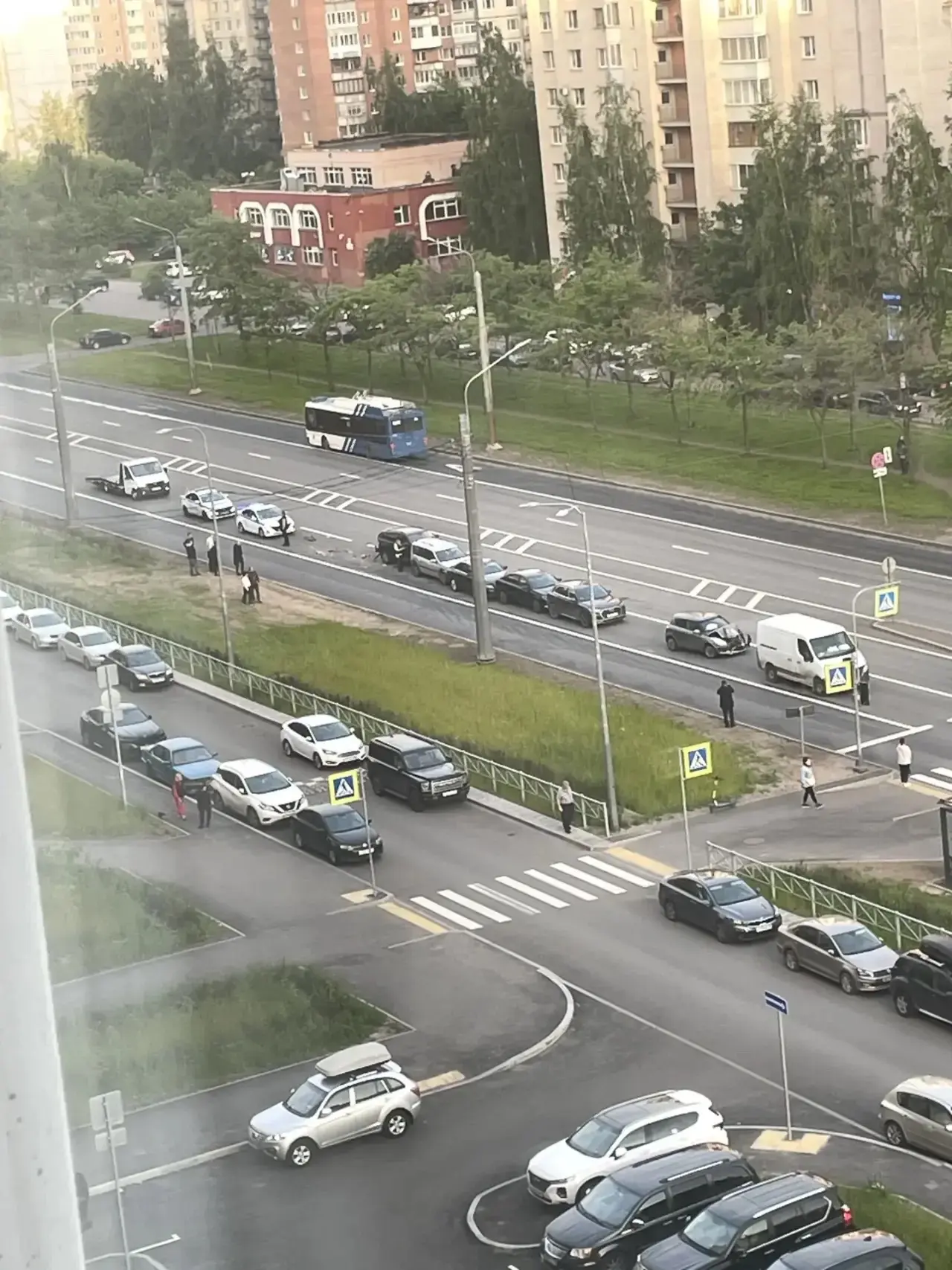 Авария у дома Ленинский проспект 72 к 1 , на пересечении доблести