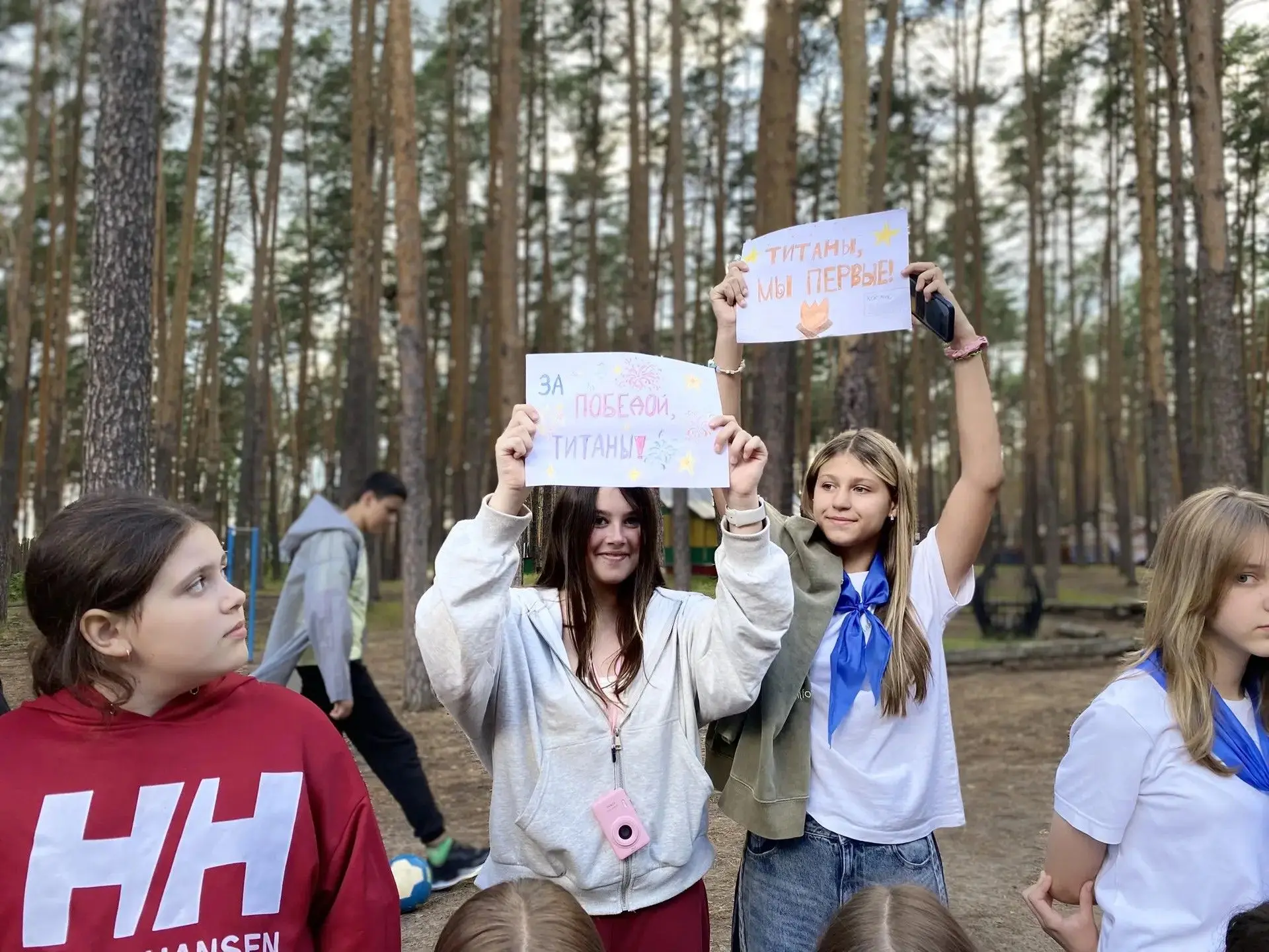 Сегодня в лагере был настоящий взрыв эмоций — прошёл Комический футбол! ⚽😂

Встречались команда пед