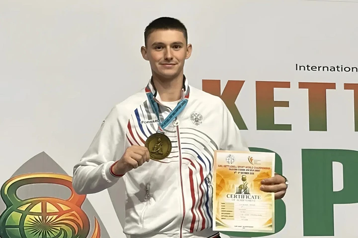 Гиревик из Хакасии завоевал 2 золота и установил мировой рекорд
