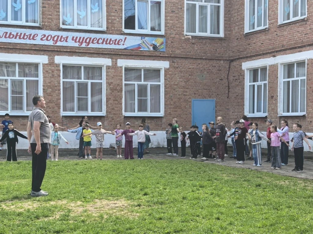 ☀️✨ Третий день в лагере дневного пребывания «Радуга друзей» — море улыбок, игр и новых открытий! ✨☀