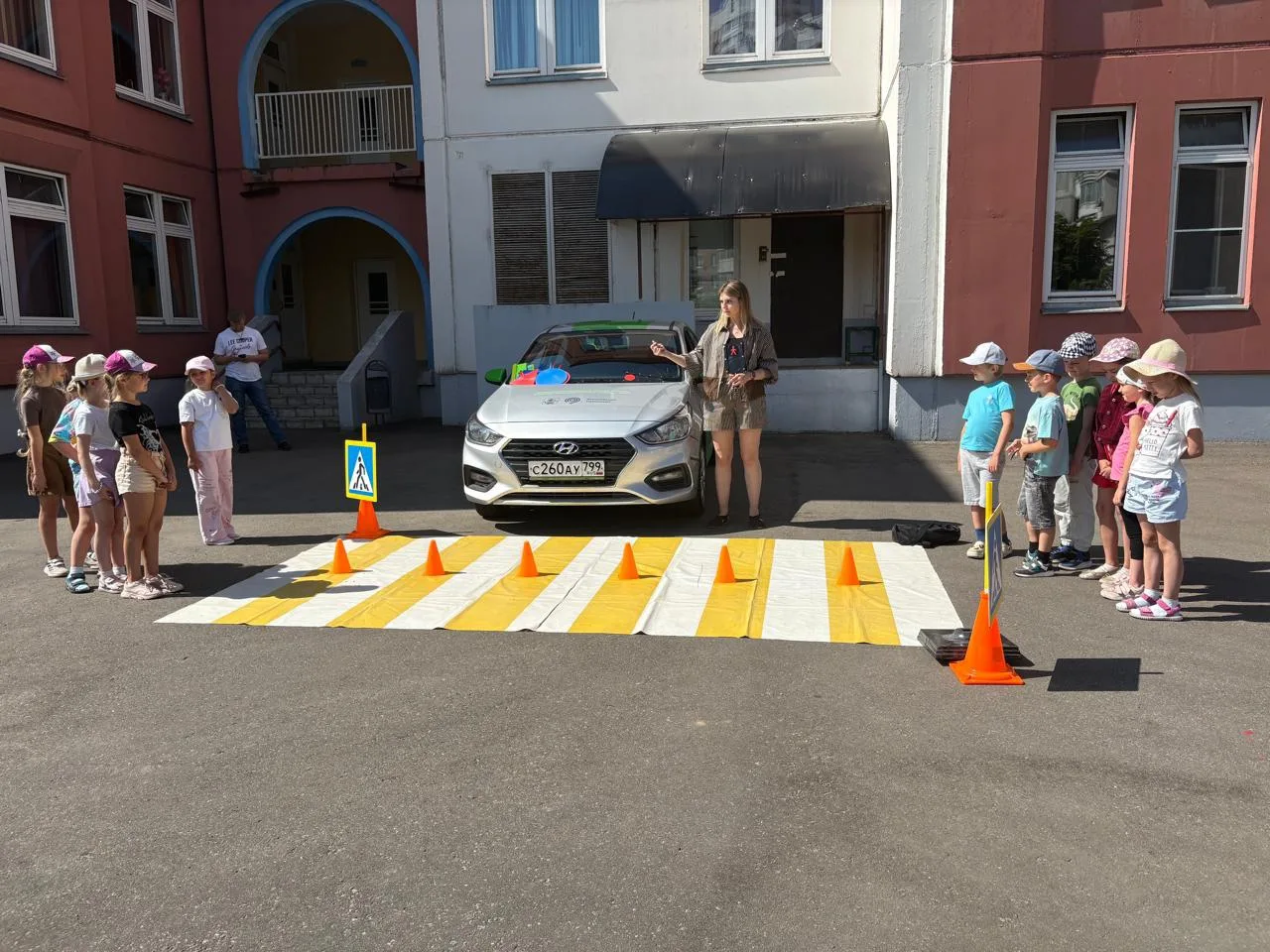 🚦 Безопасность — это не скучно! Как наши дошколята покоряли ПДД вместе с ЦОДД

🙌🏻 В наших дошколь