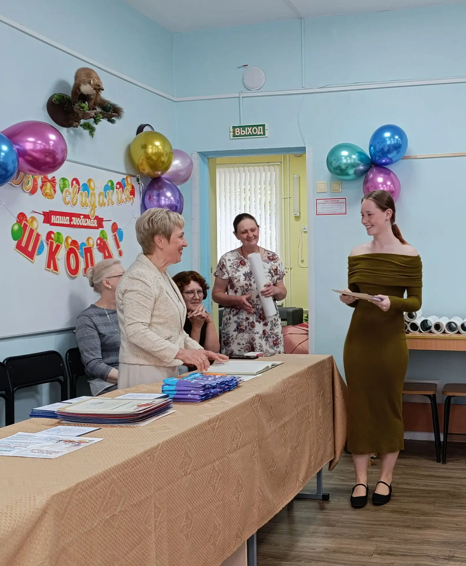 🎨 На художественном отделении на ул. Зелинского, д. 3 прошло торжественное вручение свидетельств об