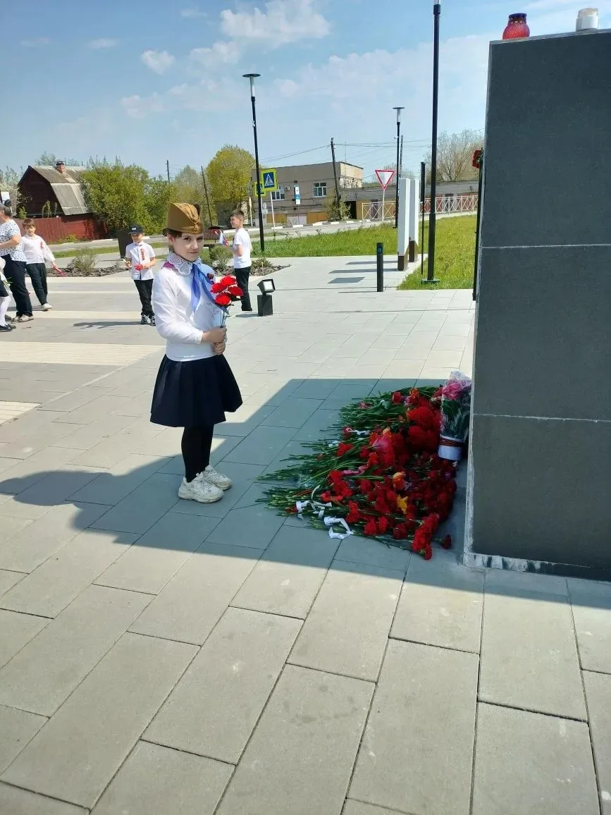 В преддверии праздника Победы, 9 мая, в нашей школе прошла трогательная акция «Красная гвоздика» 🌺  